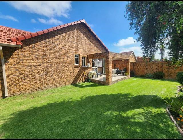 3 BEDROOM TOWNHOUSE FOR SALE IN RANDHART